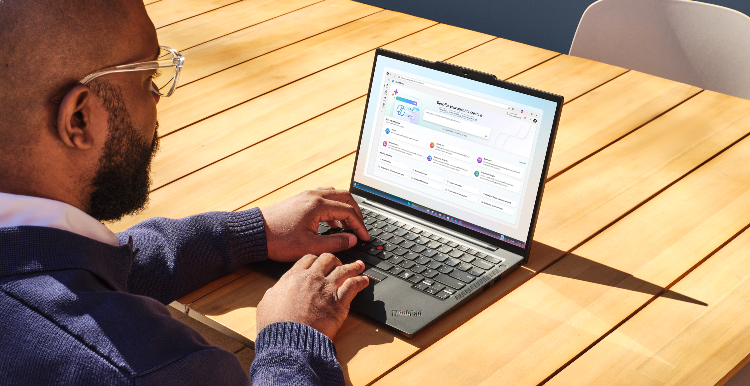 Microsoft 365 Copilot — agent builder UI